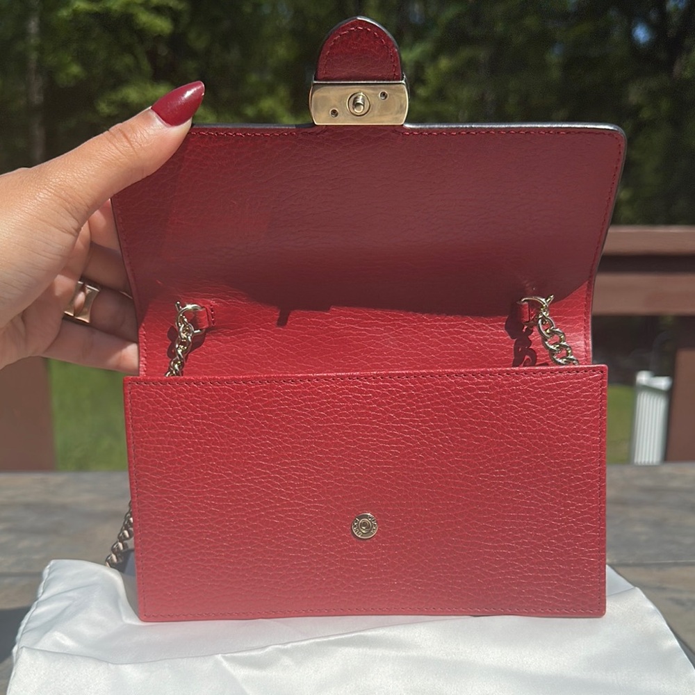 Gucci Crossbody Interlocking with Chain Strap - Picture 7 of 10
